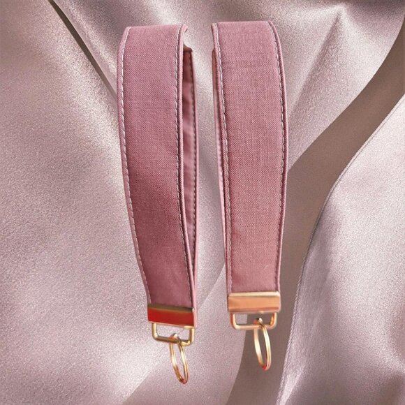 Keychain Wristlet | Key Fob Wristlet | Fabric Keychain | Floral Keychain | - Picture 1 of 6